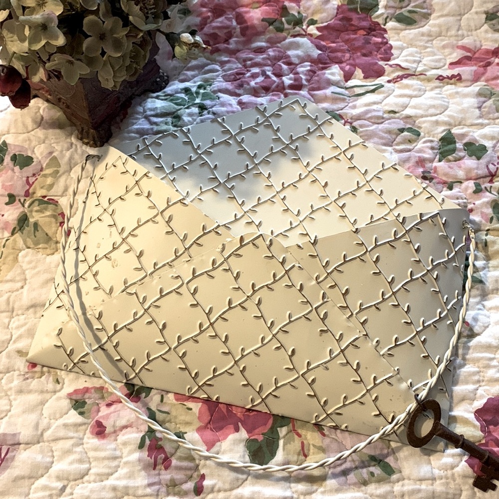 Shabby Chic Cream Tin Envelope with Rustic Key